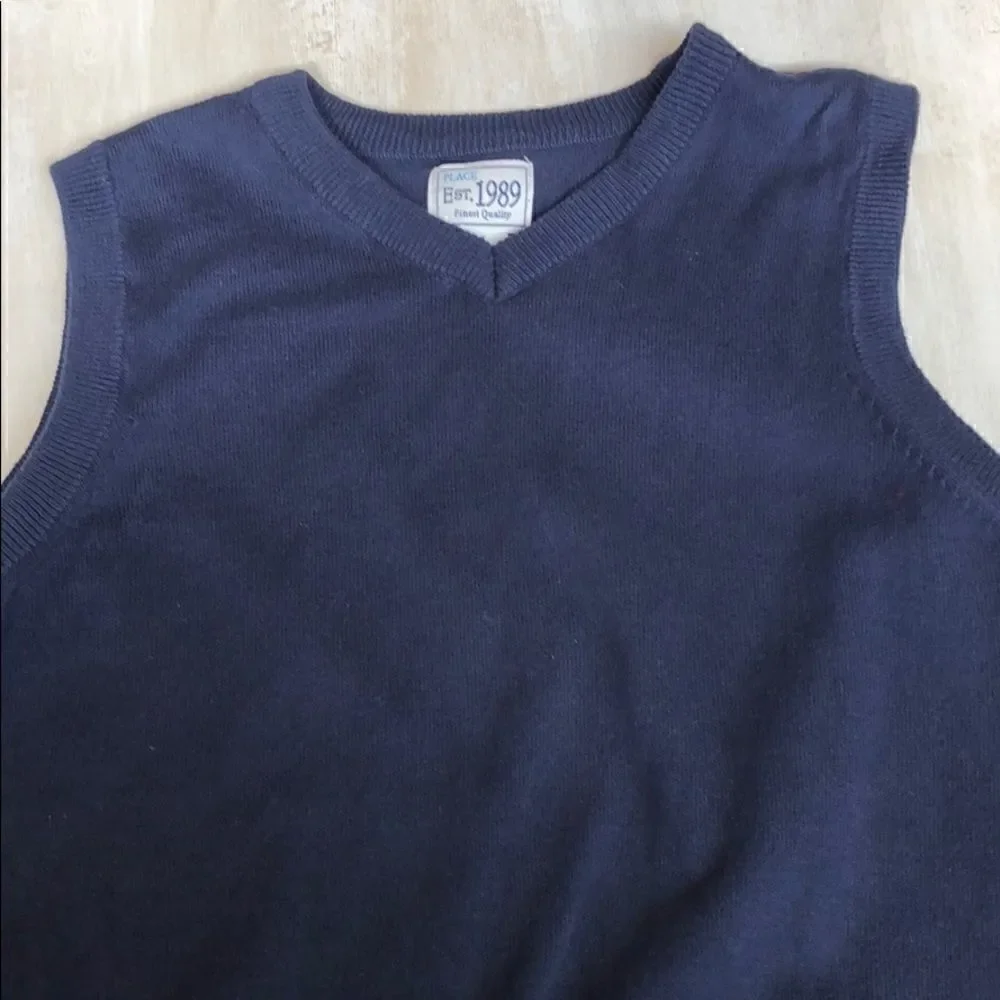Children’s place navy sweater vest size 10/12